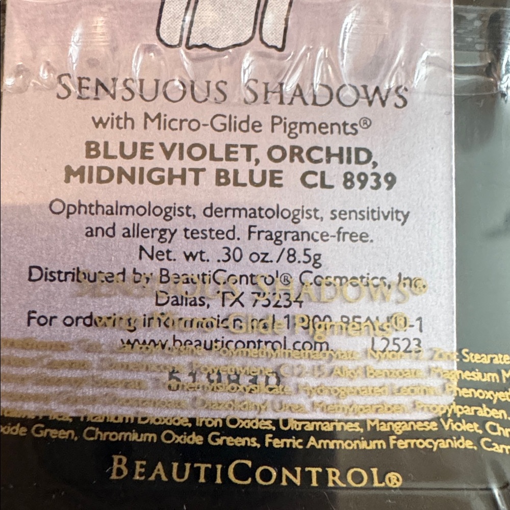 NWT BeautiControl Sensuous Shadows shiny purple pallet - Picture 2 of 3